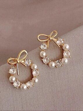 Pearly Diamond Wreath Floral Mini Delicate 925 Sterling Silver Gold Stud Earring